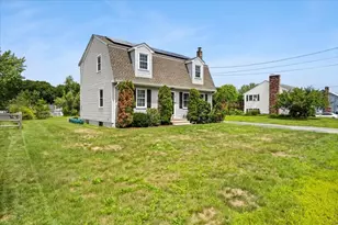 34 Stanley St, Attleboro, MA 02703 - Photo 2