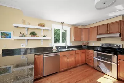 96 Bay State Cir, Hanson, MA 02341 - Photo 8