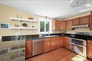 96 Bay State Cir, Hanson, MA 02341 - Photo 8