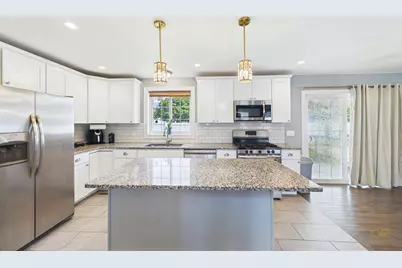65 Armsby St, New Bedford, MA 02745 - Photo 10