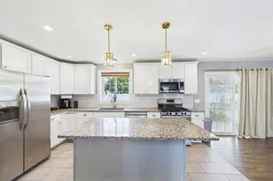 65 Armsby St, New Bedford, MA 02745 - Photo 10