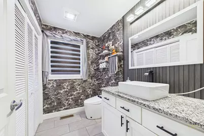 65 Armsby St, New Bedford, MA 02745 - Photo 12