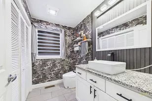 65 Armsby St, New Bedford, MA 02745 - Photo 12
