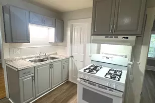 39 Perry Ave, Stoughton, MA 02072 - Photo 6