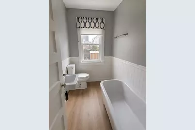 18 Bliss St #1, Dartmouth, MA 02748 - Photo 4