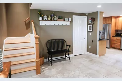 129 Burley St, Danvers, MA 01923 - Photo 10