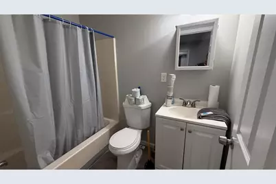 174 Locust St, Springfield, MA 01108 - Photo 22