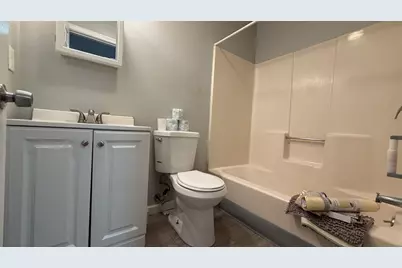 174 Locust St, Springfield, MA 01108 - Photo 10