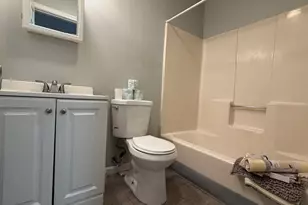 174 Locust St, Springfield, MA 01108 - Photo 10