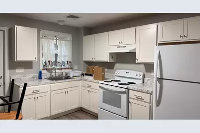 174 Locust St, Springfield, MA 01108 - Photo 6