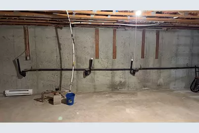 174 Locust St, Springfield, MA 01108 - Photo 30