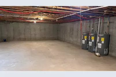 174 Locust St, Springfield, MA 01108 - Photo 34