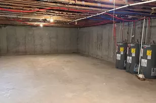 174 Locust St, Springfield, MA 01108 - Photo 34