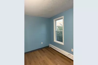 351-353 Lawrence St #4, Lowell, MA 01852 - Photo 10