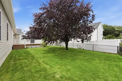 154 Mayflower Ave, Chicopee, MA 01013 - Photo 30