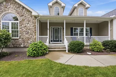 154 Mayflower Ave, Chicopee, MA 01013 - Photo 2