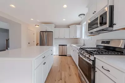 112 Genest St #16, Dracut, MA 01826 - Photo 4