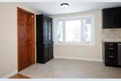 70 Botsford Rd, Newton, MA 02467 - Photo 6