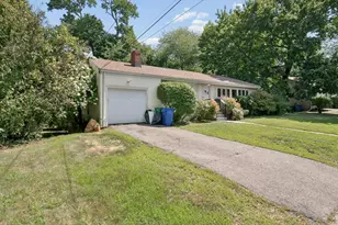 70 Botsford Rd, Newton, MA 02467 - Photo 4