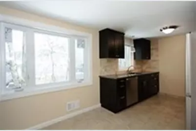 70 Botsford Rd, Newton, MA 02467 - Photo 10
