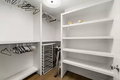 407 W 1st #302, Boston, MA 02127 - Photo 18