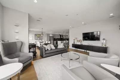 407 W 1st #302, Boston, MA 02127 - Photo 12