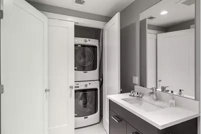407 W 1st #302, Boston, MA 02127 - Photo 22