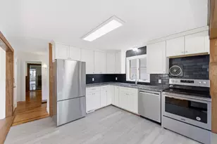22 Dartmouth St, South Hadley, MA 01075 - Photo 10