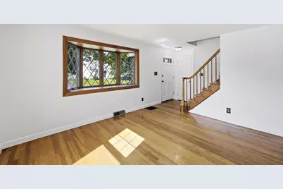 22 Dartmouth St, South Hadley, MA 01075 - Photo 2