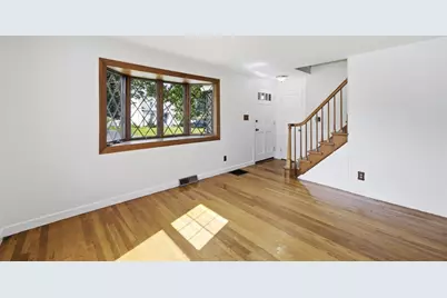 22 Dartmouth St, South Hadley, MA 01075 - Photo 2
