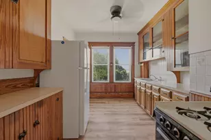 345 Sprague St, Fall River, MA 02724 - Photo 24