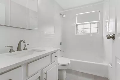 200 Bedford #15E, Woburn, MA 01801 - Photo 8
