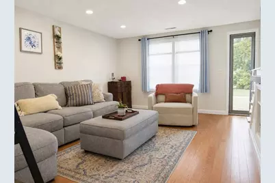 60 Juniper Ln #60, Tewksbury, MA 01876 - Photo 2