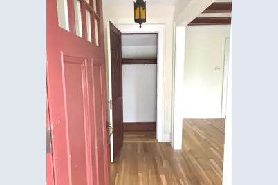 27 Oakley Rd #1fl, Watertown, MA 02472 - Photo 2