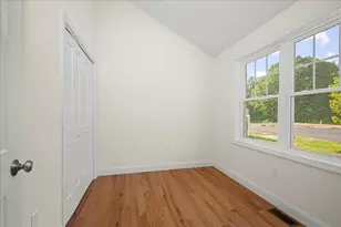25 Vinal St, Auburn, MA 01501 - Photo 16
