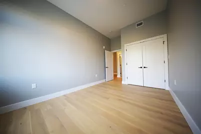 60 Cross St E #109, Somerville, MA 02145 - Photo 4