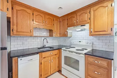 152 Davis St, Quincy, MA 02170 - Photo 10