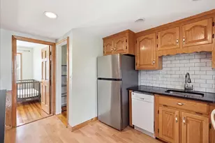 152 Davis St, Quincy, MA 02170 - Photo 12