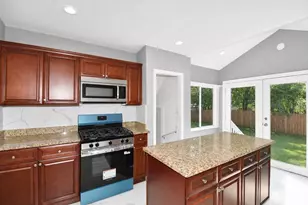 119 Littleton St, Springfield, MA 01104 - Photo 4