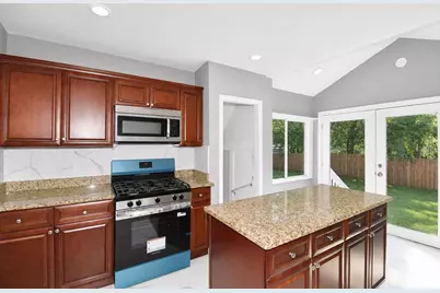 119 Littleton St, Springfield, MA 01104 - Photo 4