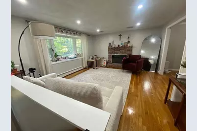 64 Haverhill St, Reading, MA 01867 - Photo 4