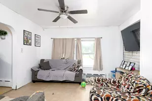 247 Mechanic St, Leominster, MA 01453 - Photo 8
