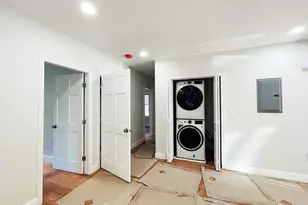 27 Waverly St, Boston, MA 02135 - Photo 10