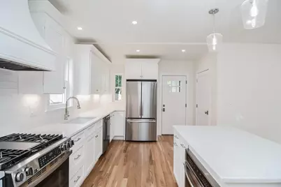 294 E Foster St, Melrose, MA 02176 - Photo 8
