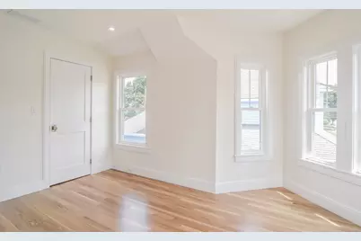 294 E Foster St, Melrose, MA 02176 - Photo 28