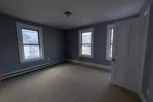 29 Burtt St, Lowell, MA 01851 - Photo 16