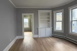 29 Burtt St, Lowell, MA 01851 - Photo 6