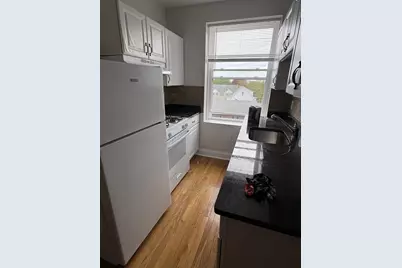 2 Webster #19, Malden, MA 02148 - Photo 4