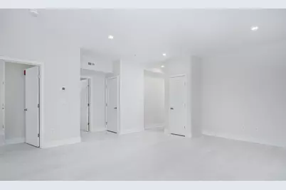 1540 N Shore Road #202, Revere, MA 02151 - Photo 4
