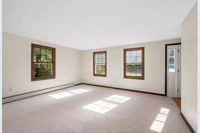 19 Appaloosa Drive, Methuen, MA 01844 - Photo 8